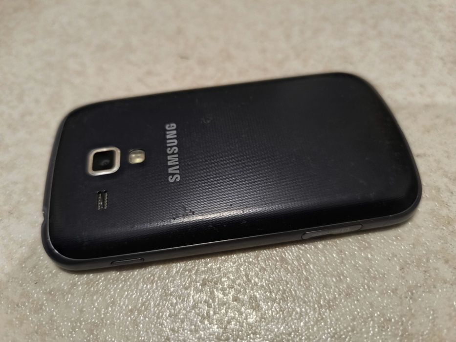 Telemóvel Samsung Galaxy S Duos - GT - S7562