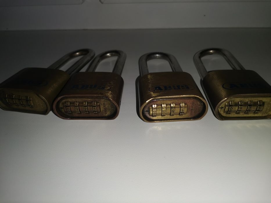 ABUS Навісні замки  є в наявності 4 штуки  б/у робочі в хорошому стані