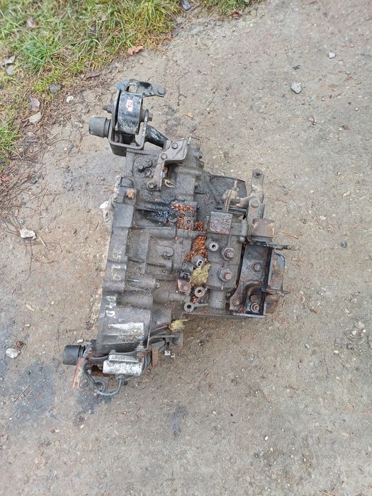 Skrzynia biegów toyota avensis t25 2.0 d4d 116km