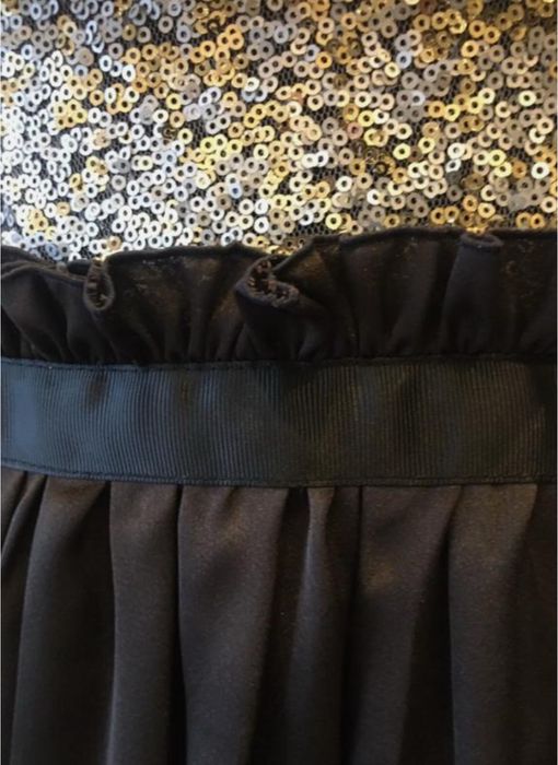 Довга вечірня сукня