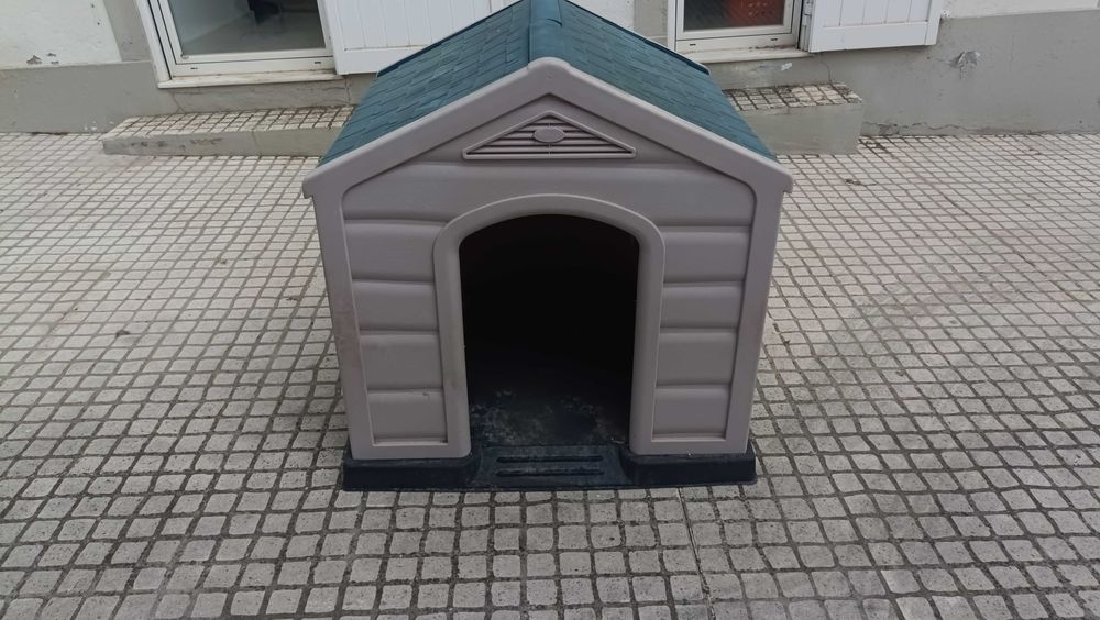 Casa para cão em bom estado