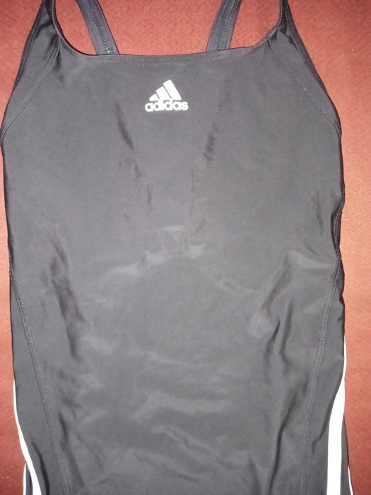 Strój kąpielowy damski adidas.