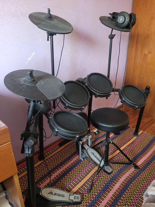 Bateria Alesis Nitro