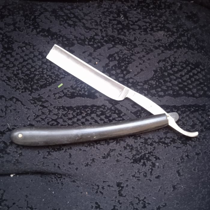 Бритва. Браун. Німеччина.