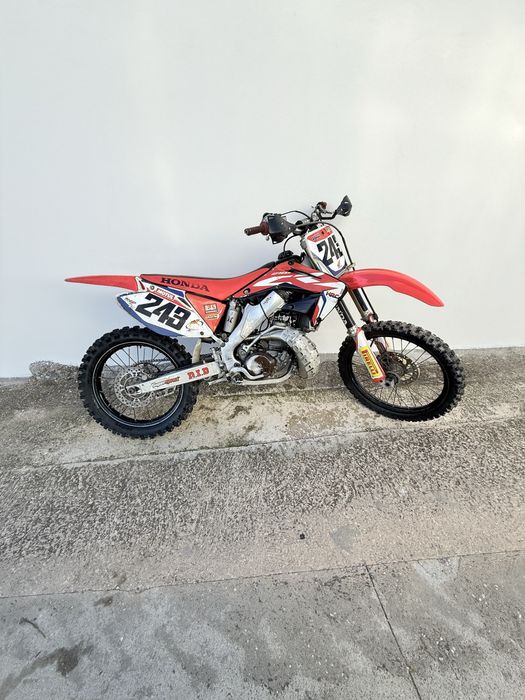 Honda cr em razoável estado