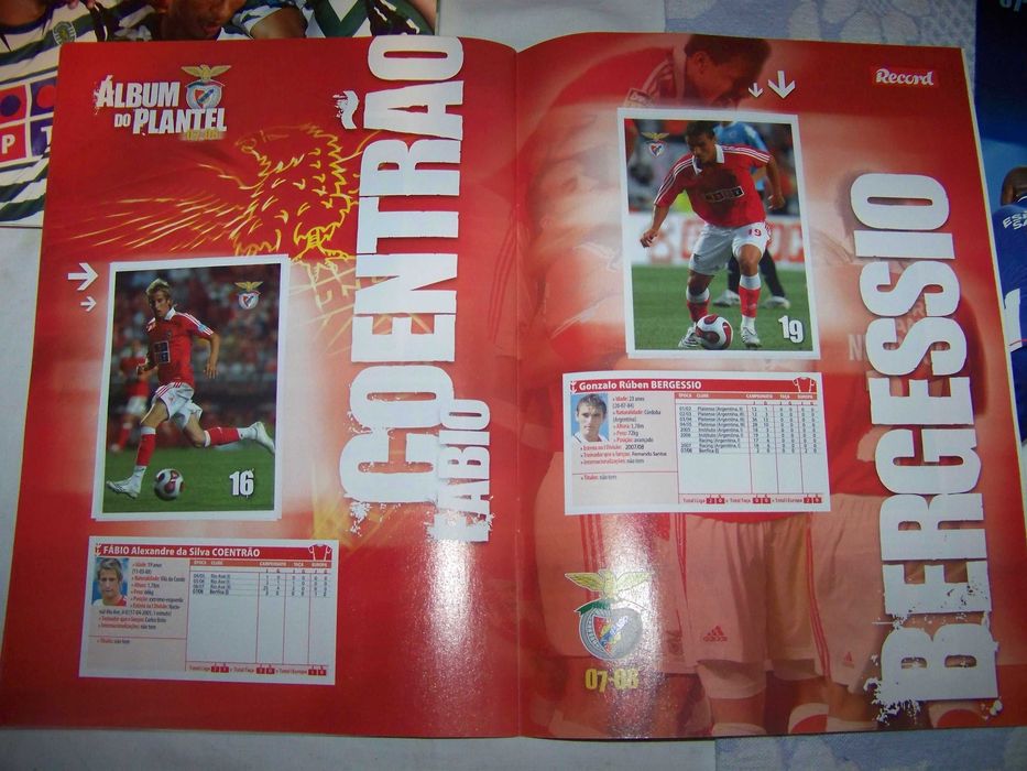 5 cadernetas de cromos de futebol