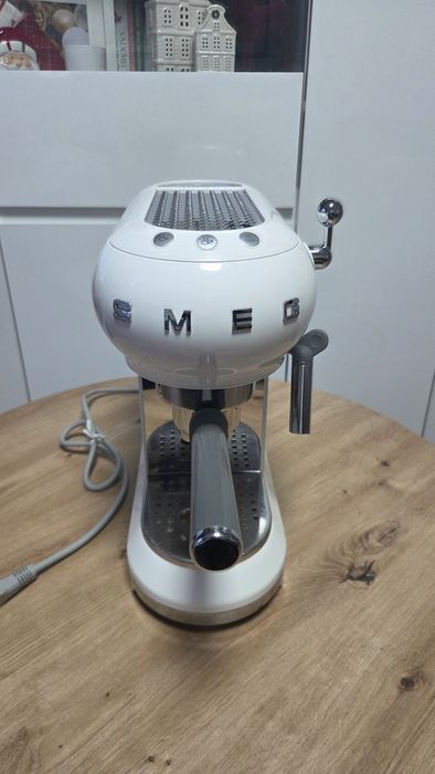 Ekspres kolbowy SMEG biały