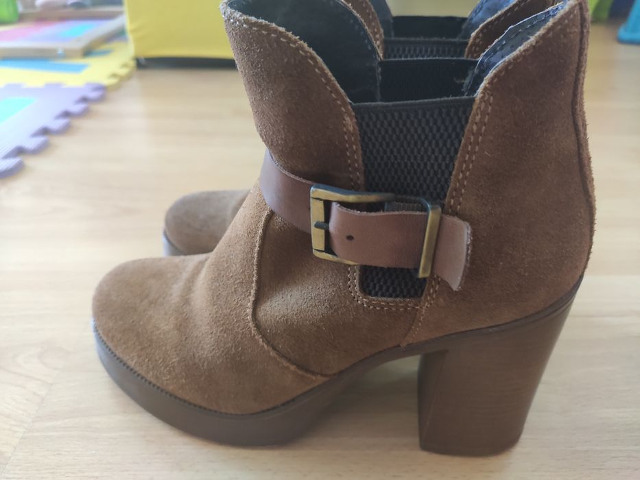 Botas castanhas mulher