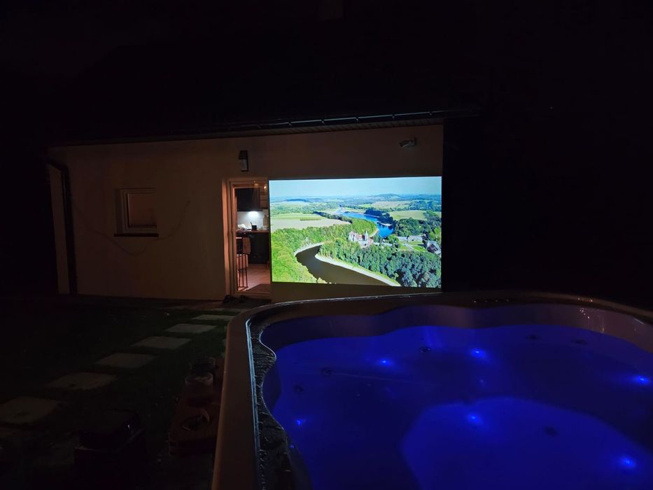 Jacuzzi pod chmurką - domek z jakuzzi i sauną do wynajęcia Rzeszów
