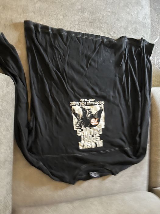 Roupa desporto usada . . .