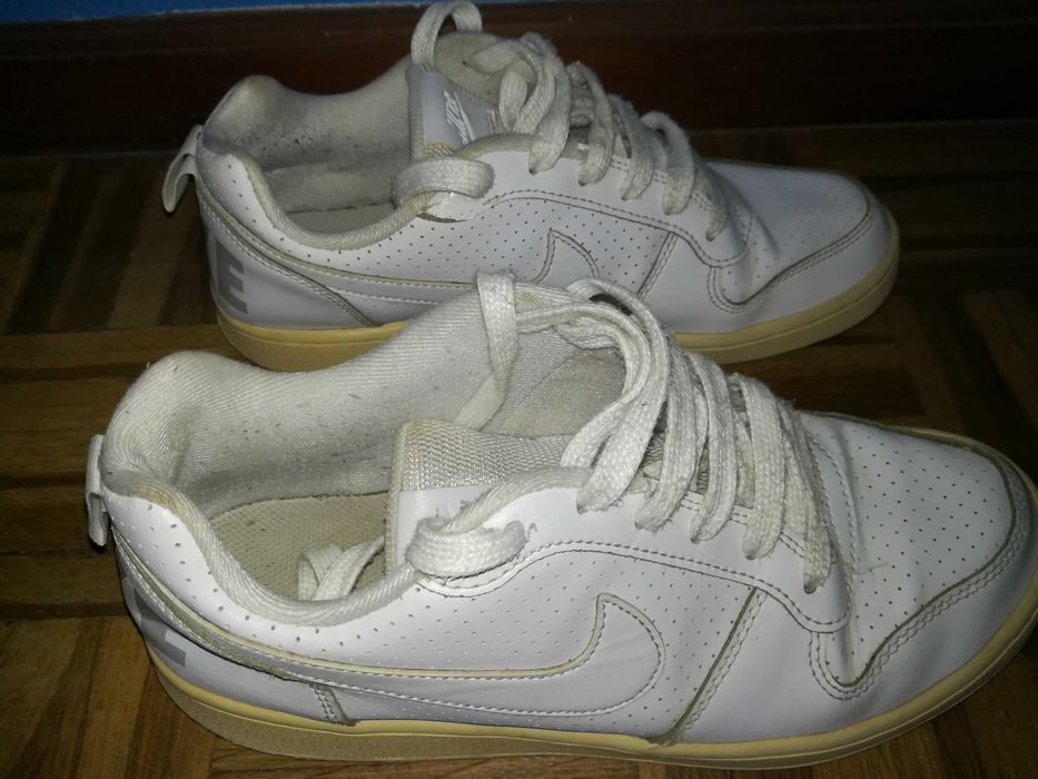 SAPATILHAS NIKE Borough! Bem CUIDADAS e Pouco Utilizadas.