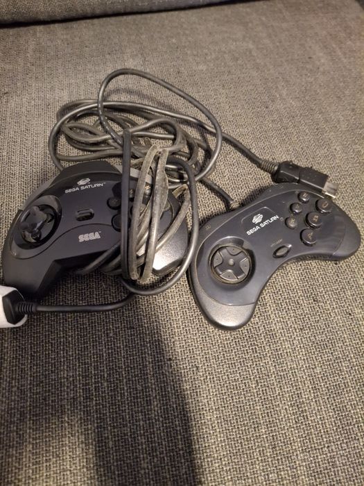 Sega Saturn/2 comandos/1 Jogo