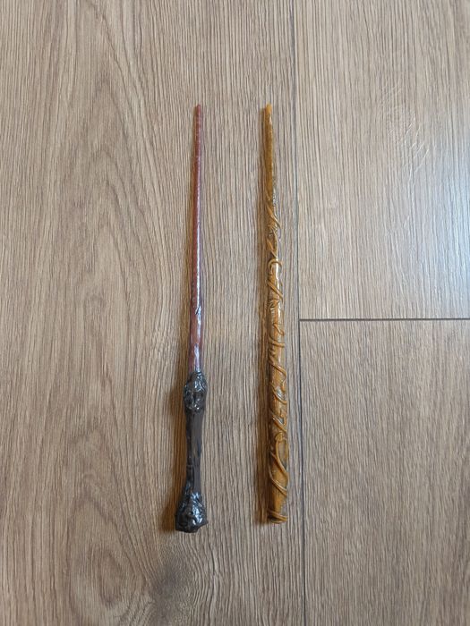 Strój Harry Potter z różdżkami