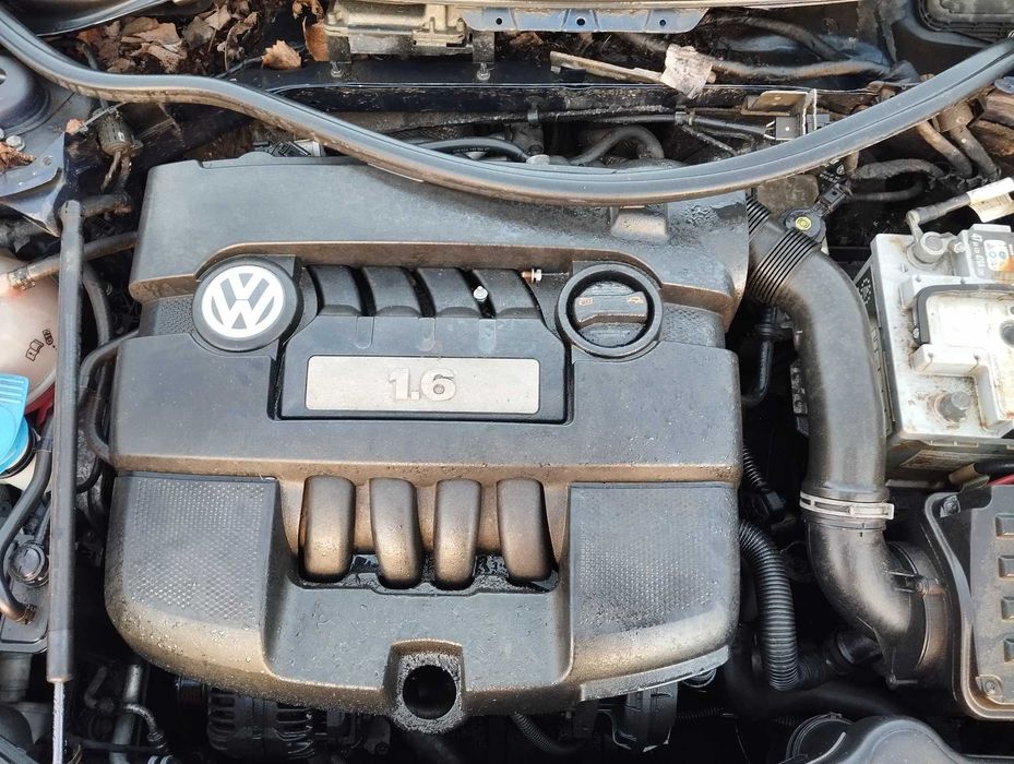 VW Golf 5 Variant 1.6i 2008r. Silnik .