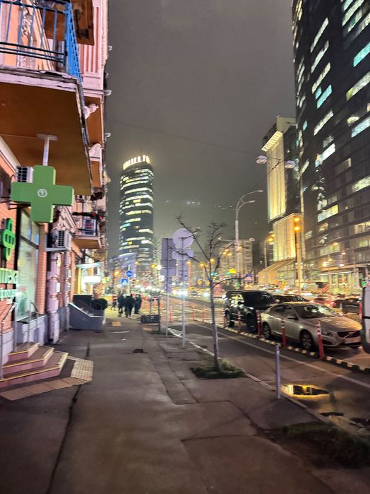 Басейна, 15 Нежитлове приміщення  90кв.м.  м."Палац спорту"