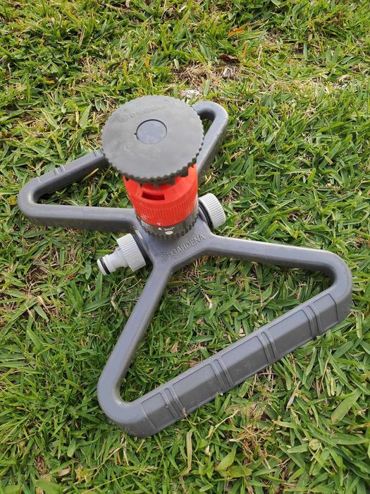 Aspersor Circular Gardena com Base – Rega até 225 m²