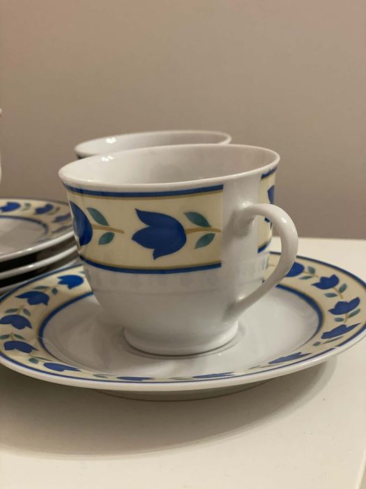 Eleganckie porcelanowe filiżanki