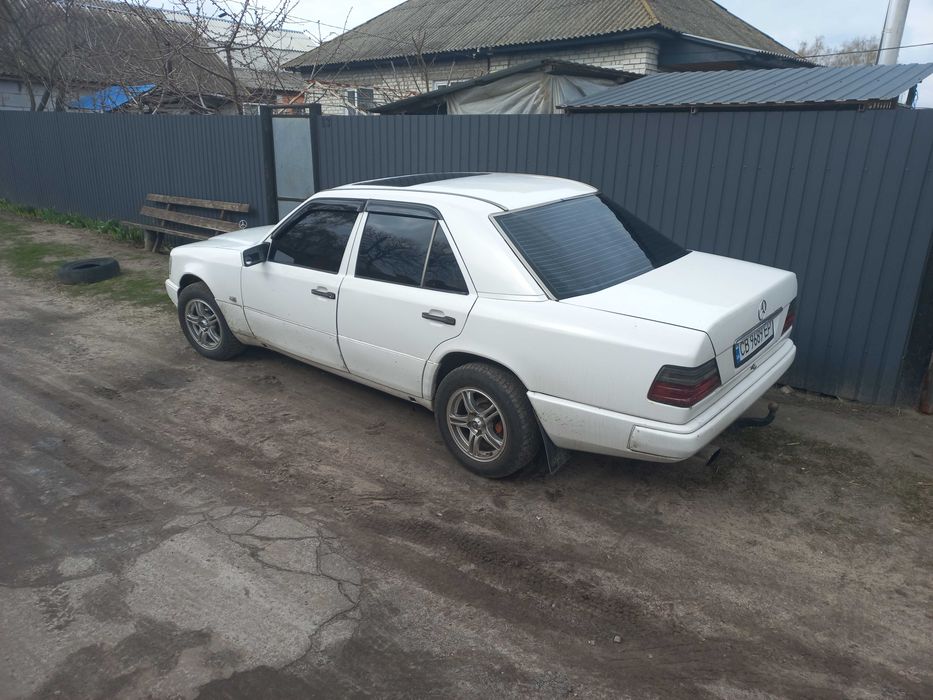 Мерседес w124 e260
