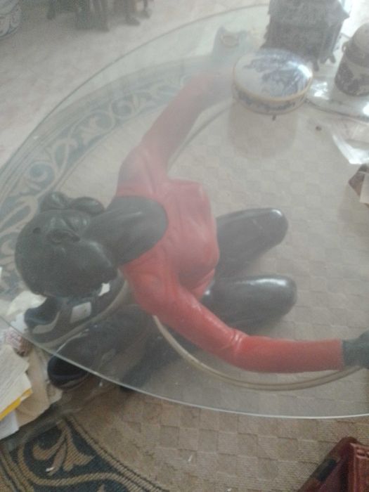 mesa escultura africana