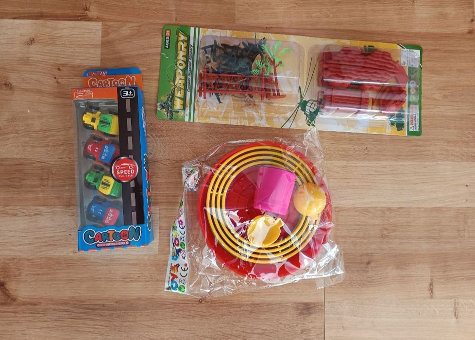 Nr59) samochody auta pojazdy żołnierze mix zabawek