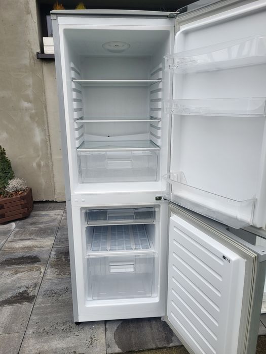 Lodówka z zamrażarką 3 szuflady BOMANN