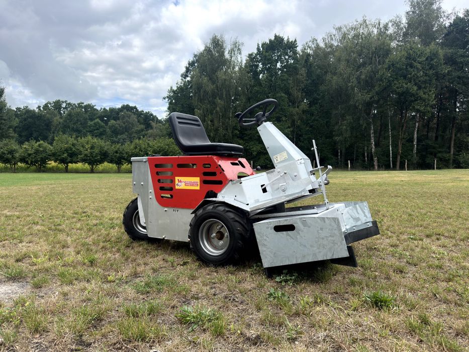 Westermann Cleanmeleon 2 - Pojazd samojezdny z zgarniaczem 900 mm