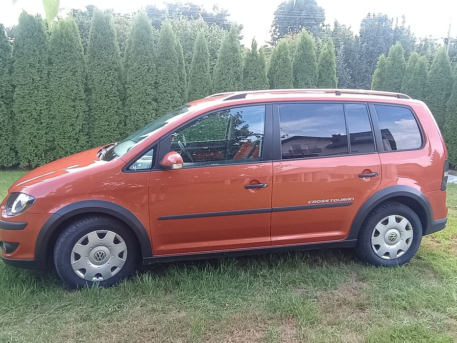 VW cross touran.