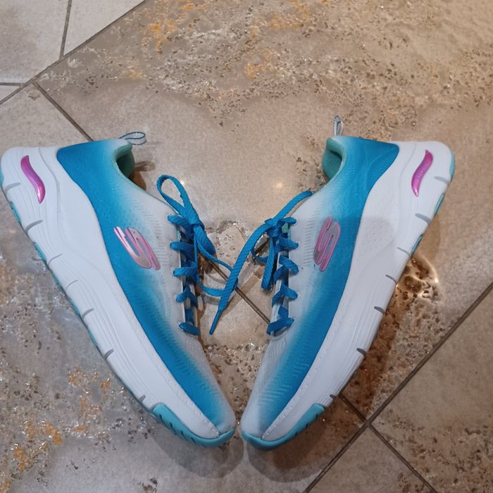 Skechers ARCH FIT Air Cooled jak nowe 38/25 cm/ salon 389 zł