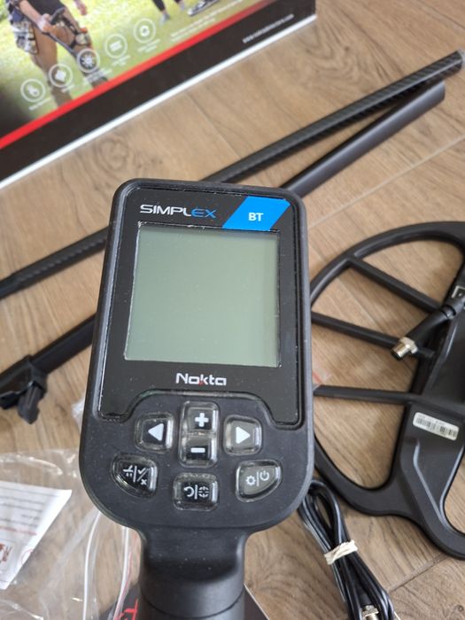 Wykrywacz metali Makro Nokta Simplex Bt