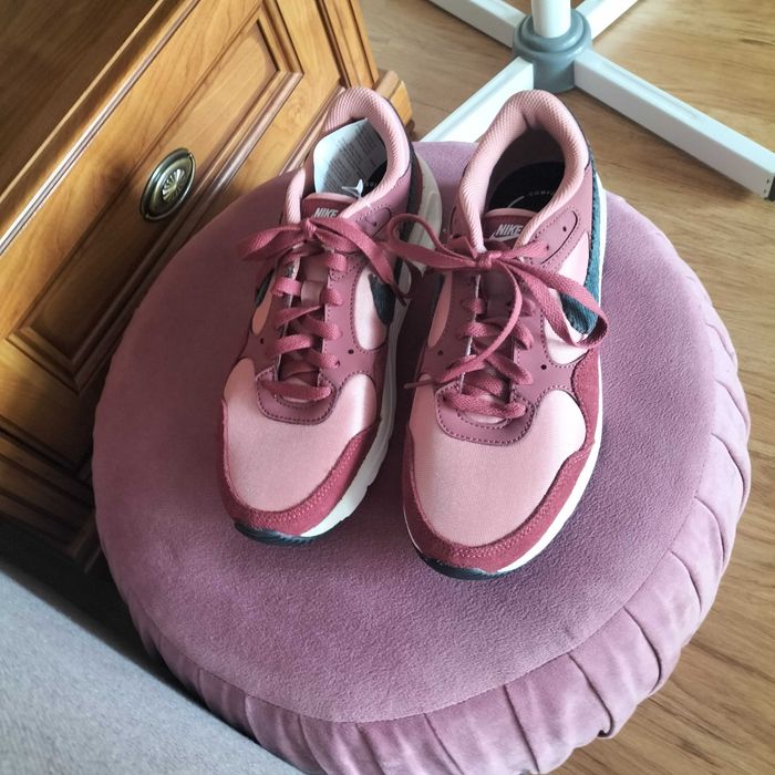 Buty sportowe Nike damskie