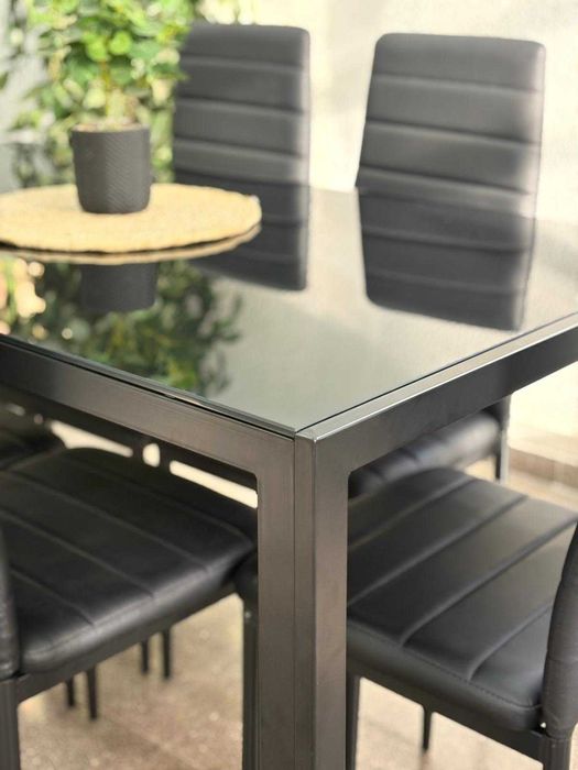 Conjunto de jantar preto com 6 lugares – em promoção!
