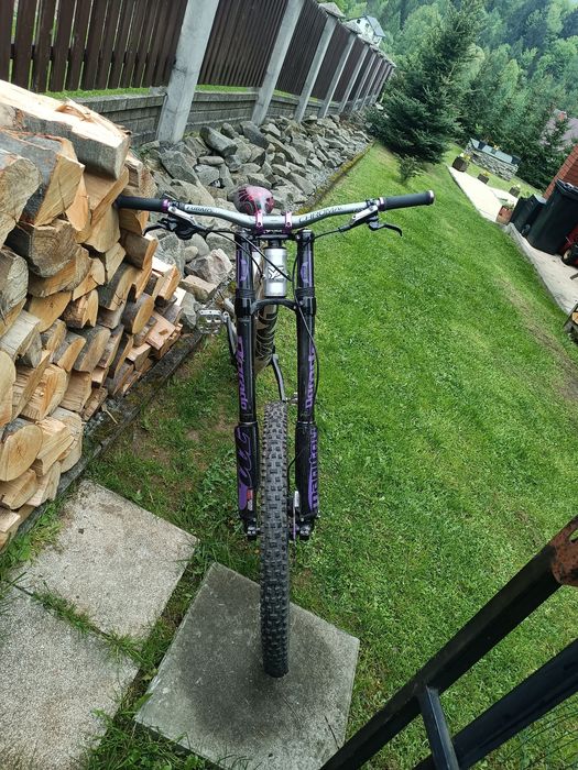 Rower dh YT Teues world cup 2.0