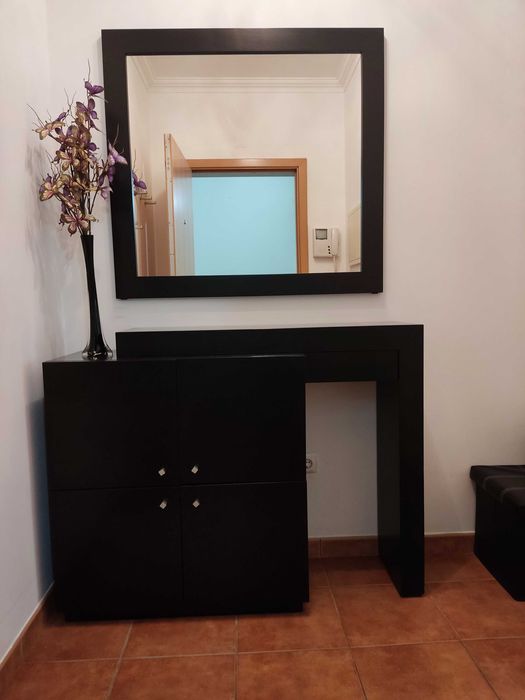 Móvel entrada Sapateira e espelho preto