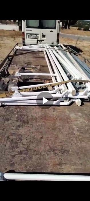 Várias armações de toldo manual