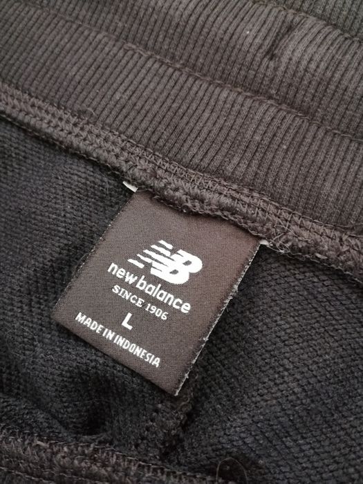 Spodnie dresowe new balance L