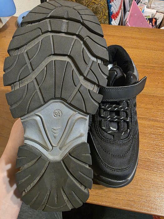 Дитяче зимове взуття 34 розмір