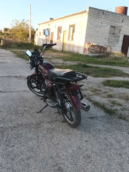 Срочно Продам Mustang  125