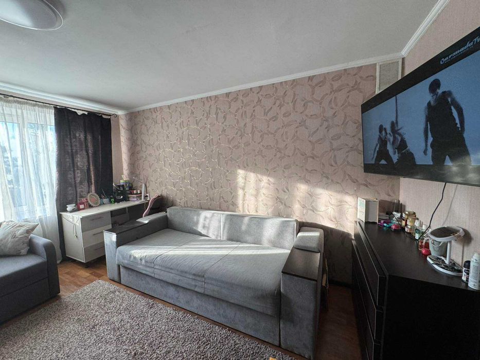 Кімната 16,5 кв.м. з ремонтом та меблями в гуртожитку,вул. Д. Ойстраха