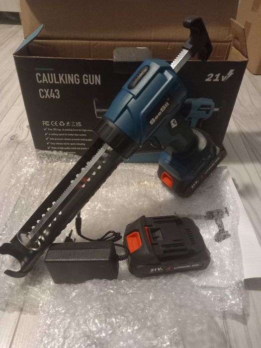 Akumulatorowy 4-biegowy pistolet do sylikonu