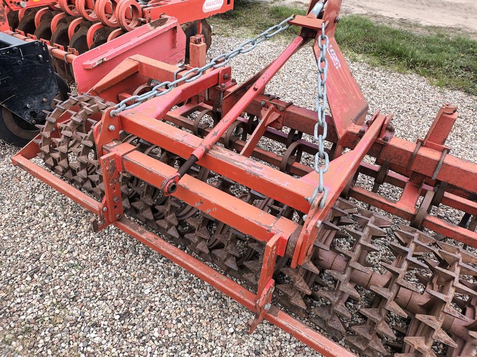 Agregat uprawowo-siewny 2,5m Brockmuller Wał Crosskill 550