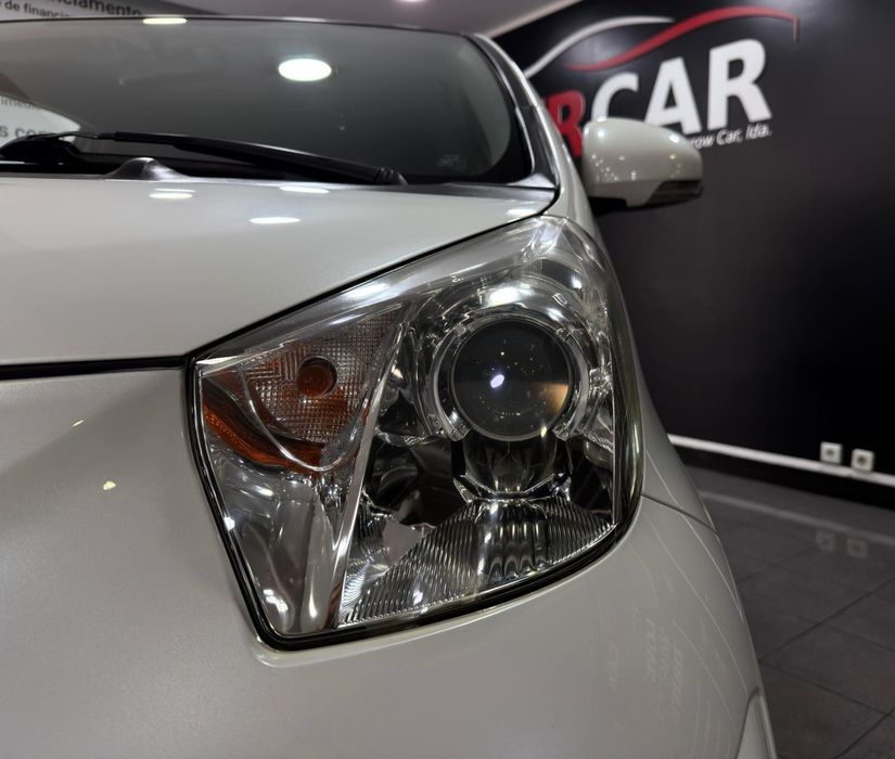 Toyota iQ 1.0 VVT-i 2 EP