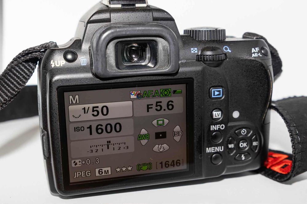 Pentax K-r z obiektywem 18–55