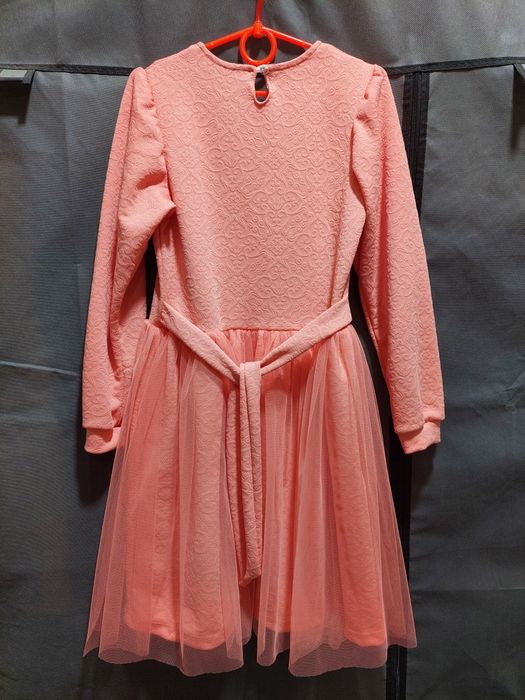 Святкова сукня на дівчинку