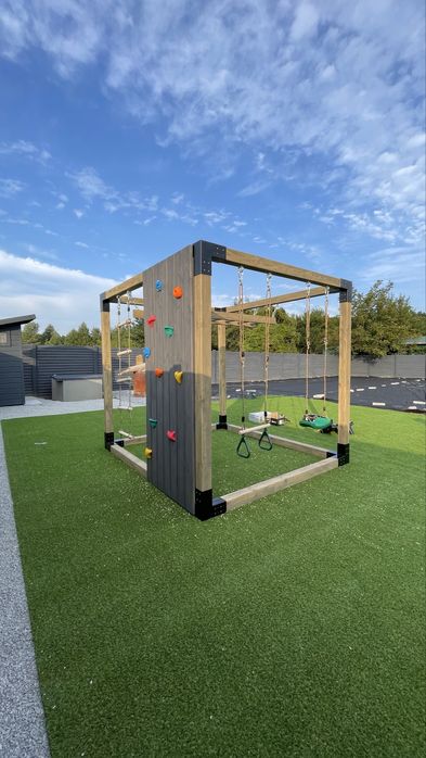 Майданчик для відпочинку, та спорту, дитячий будинок