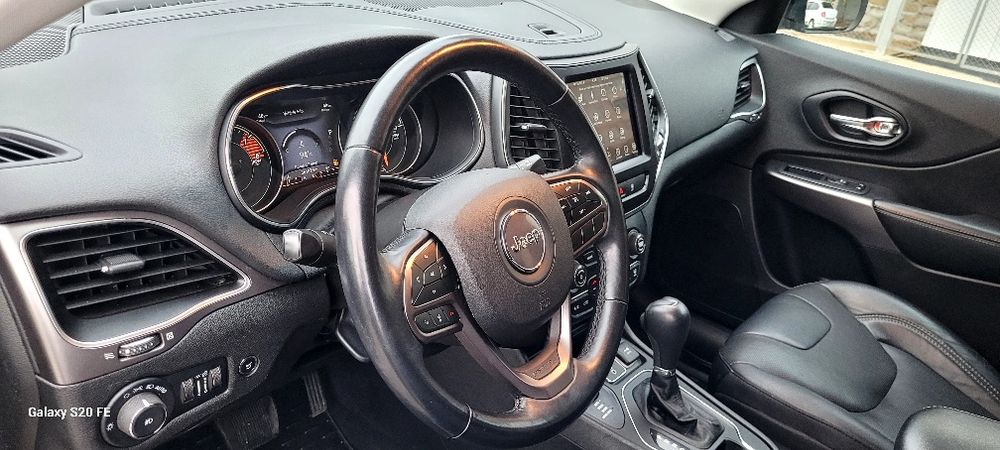 Jeep Cherokee Latitude Lux 2021 3.2 AWD