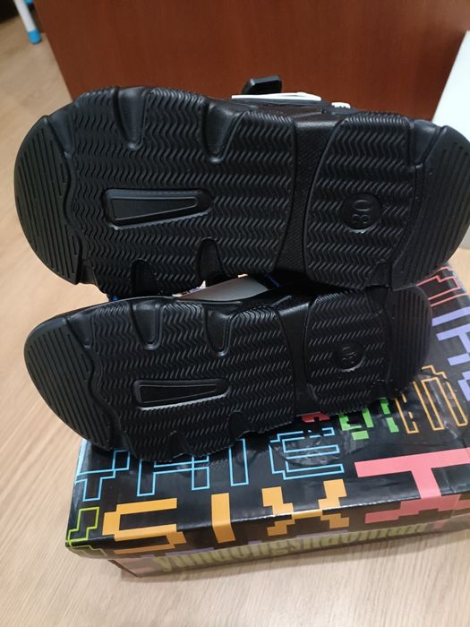 Sandálias criança NOVAS