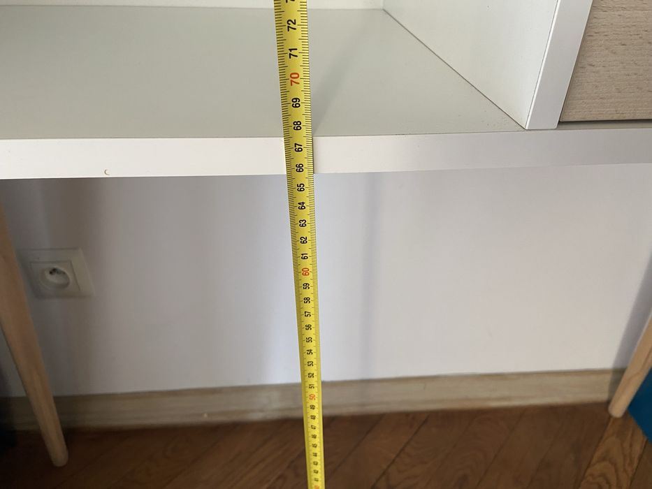 Stolik typu konsola / biurko