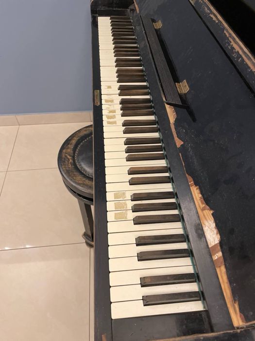 Pianino akustyczne A. Drygas