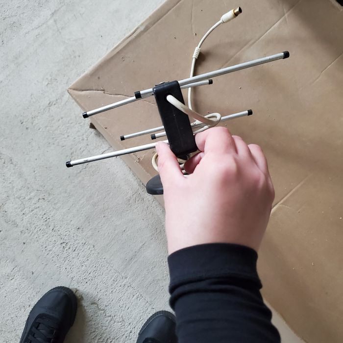 Антена нова Антена DVB-T2 Кімнатна ТРИЗУБ