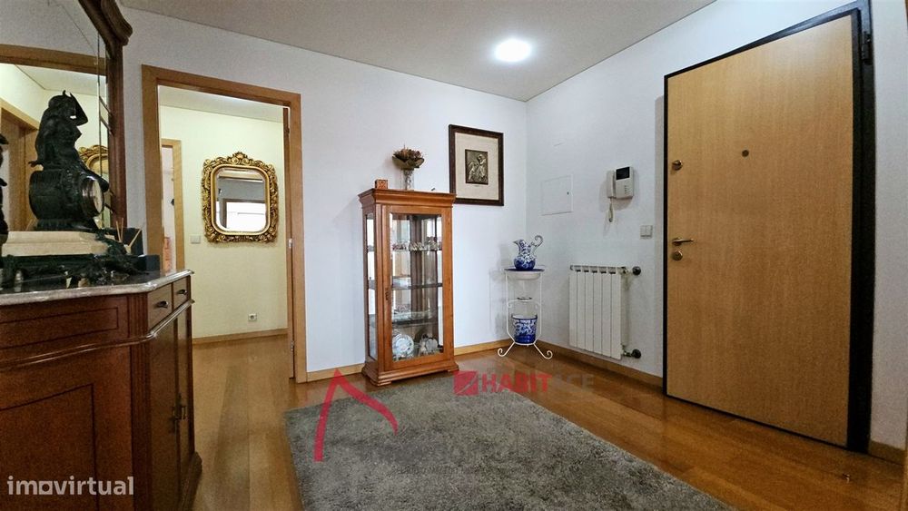 Apartamento T3 com 2 frentes e varandas em Ferreiros – Braga  O Seu Ap
